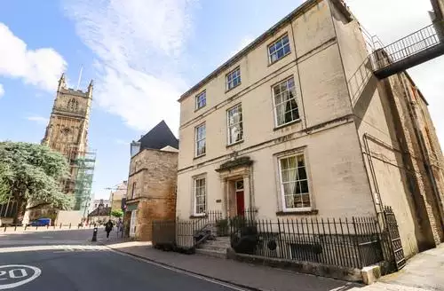 2 bedroom Dollar Ward House Basement in Cotswolds