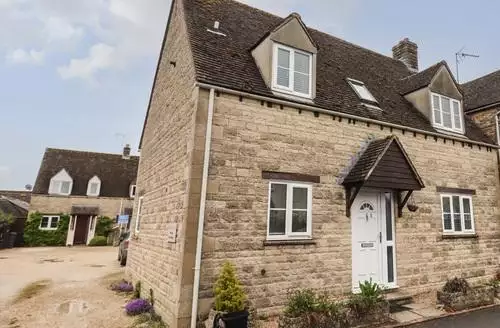 2 bedroom Second Cottage in Cotswolds