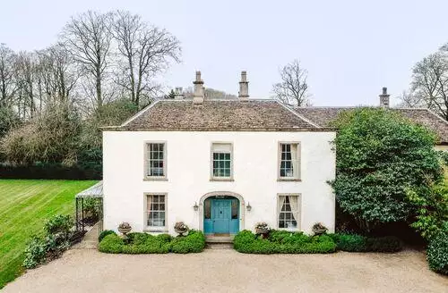 10 bedroom Grove House in Cotswolds