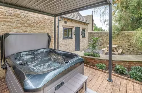 1 bedroom Wisteria Cottage in Cotswolds