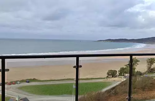 2 bedroom 2 Bed Apartment In Putsborough in Devon