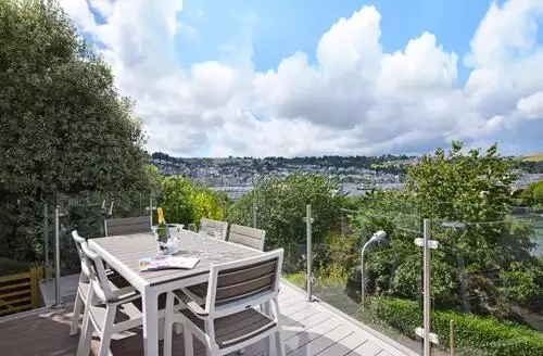 3 bedroom 3 Bed Apartment In Kingswear in Devon