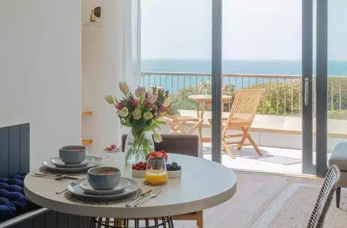 1 bedroom Apartment 8 in Devon