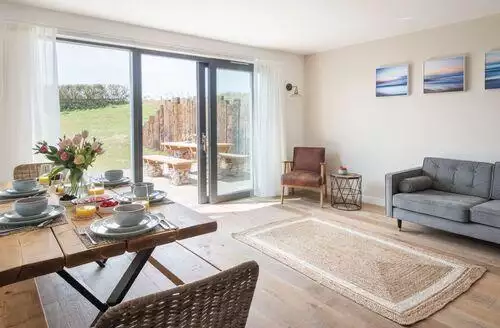 2 bedroom Breakwater in Devon
