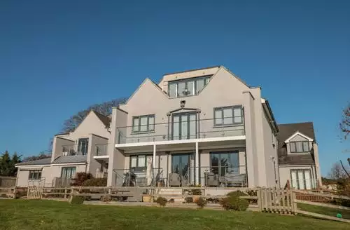 2 bedroom Seaspray in Devon