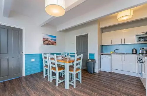 3 bedroom Shoreline Apartment 3 (Pets Welcome) in Devon