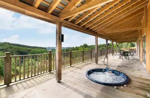 3 bedroom 3 Bed Cottage In Totnes in Devon