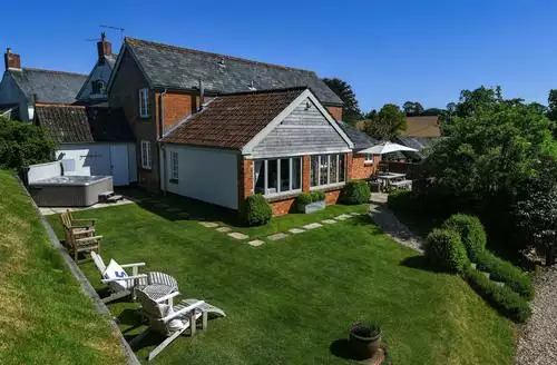 4 bedroom Apple Mill in Devon