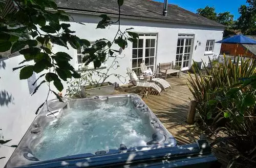 3 bedroom Burrows in Devon
