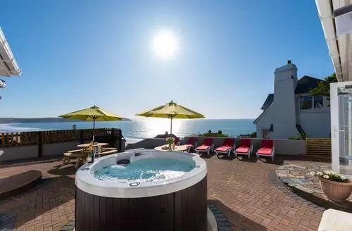 5 bedroom Coast View in Devon