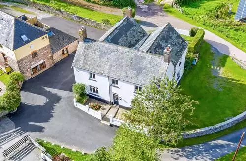7 bedroom Endeavour   Hhy in Devon