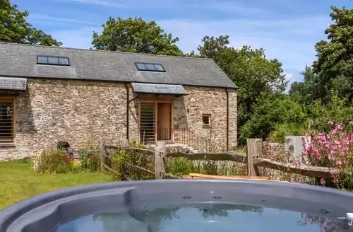 4 bedroom Lower Walreddon Barn in Devon
