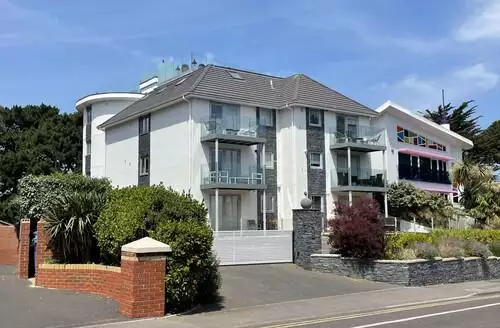 2 bedroom Sandcastles No.3 in Dorset