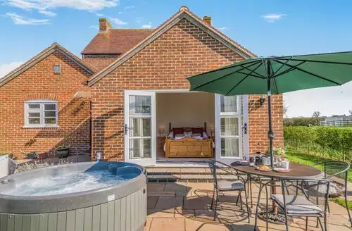 2 bedroom 2 Bed Cottage In Redmarley in Forest Of Dean