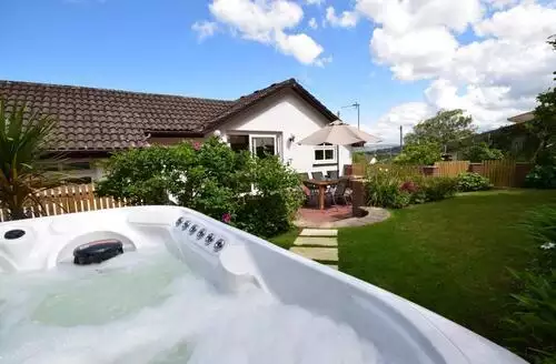 4 bedroom 4 Bed Cottage In Bideford beach and hot tub in North Devon