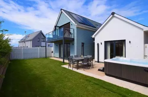 3 bedroom 3 Bed Cottage In Bideford in North Devon