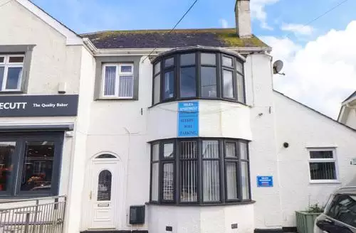 3 bedroom Flat 2 Niles Place in Padstow