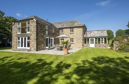 4 bedroom Mowhay Barn in Padstow