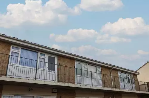 2 bedroom Flat 8 in Somerset