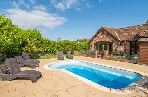 8 bedroom The Old Byres beach and hot tub in Somerset