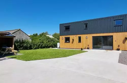 5 bedroom Dronefield Lodge in Somerset