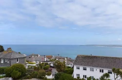 3 bedroom St Ives Bay View in St Ives
