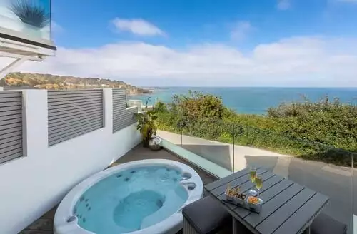 2 bedroom Atlantic Watch 8 in St Ives