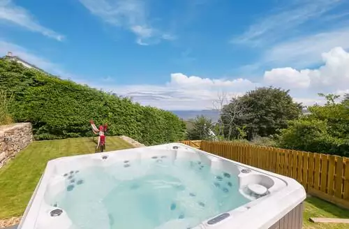 5 bedroom Bayside in St Ives