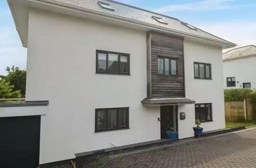 4 bedroom Miramar in St Ives