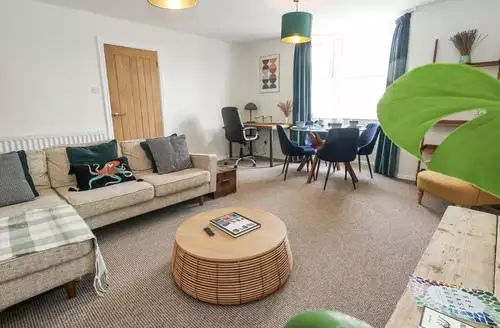 2 bedroom Beachcomb in Weymouth