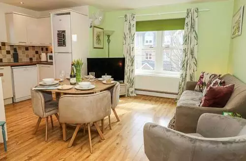 2 bedroom Rodwell Holt in Weymouth