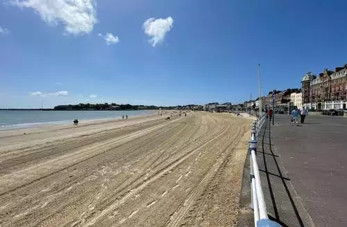 2 bedroom Sunrise Apartment in Weymouth