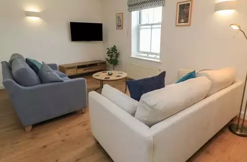 2 bedroom Weyside in Weymouth
