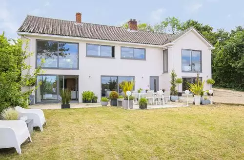 3 bedroom Shutts House Garden Apartment in Wiltshire