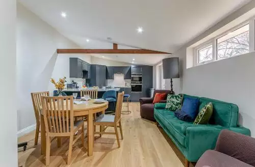 2 bedroom 2 Bed Cottage In Latton in Wiltshire