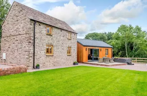 2 bedroom 2 Bed Cottage In Hereford in Herefordshire