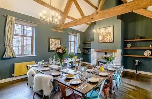 9 bedroom 9 Bed Cottage In Hereford in Herefordshire