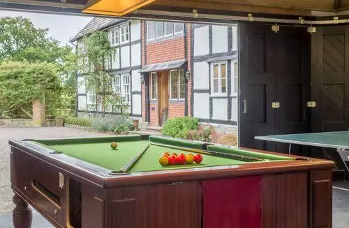 5 bedroom Bearwood House in Herefordshire