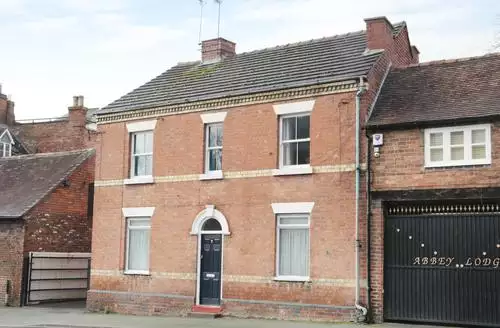 2 bedroom 7 Monkmoor Road in Shropshire
