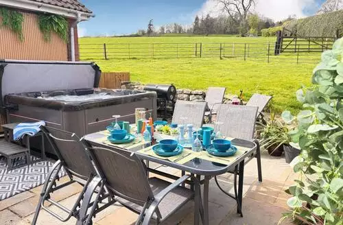3 bedroom 3 Bed Cottage In Selattyn in Shropshire