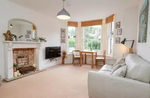 1 bedroom Happy Days in Scarborough