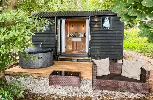 1 bedroom Coastal Views in Scarborough