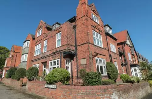 11 bedroom Lonsdale Villa in Scarborough