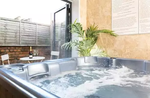 6 bedroom Town House Ii   Uk12892 in Scarborough