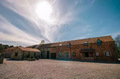 6 bedroom Yard End House  Iae in Scarborough