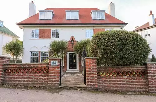 13 bedroom Yardley Manor in Scarborough