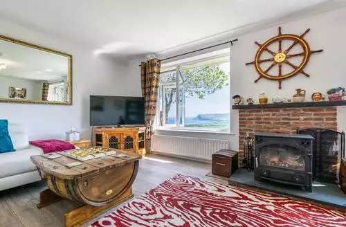 4 bedroom 4 Bed Cottage In Raw in Whitby
