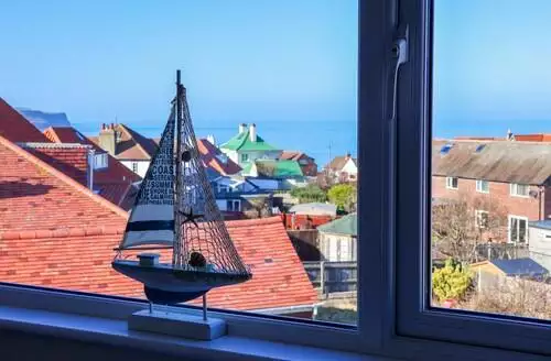 5 bedroom Beachcrest in Whitby