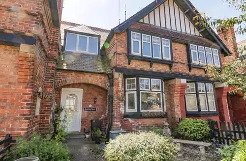 4 bedroom Destiny Rose in Whitby