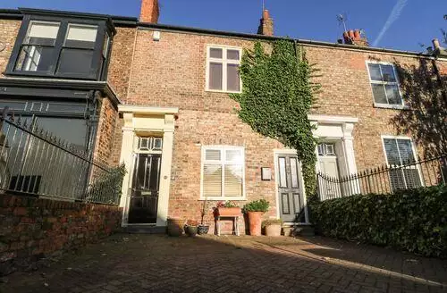 2 bedroom Blacksmith Mews in York